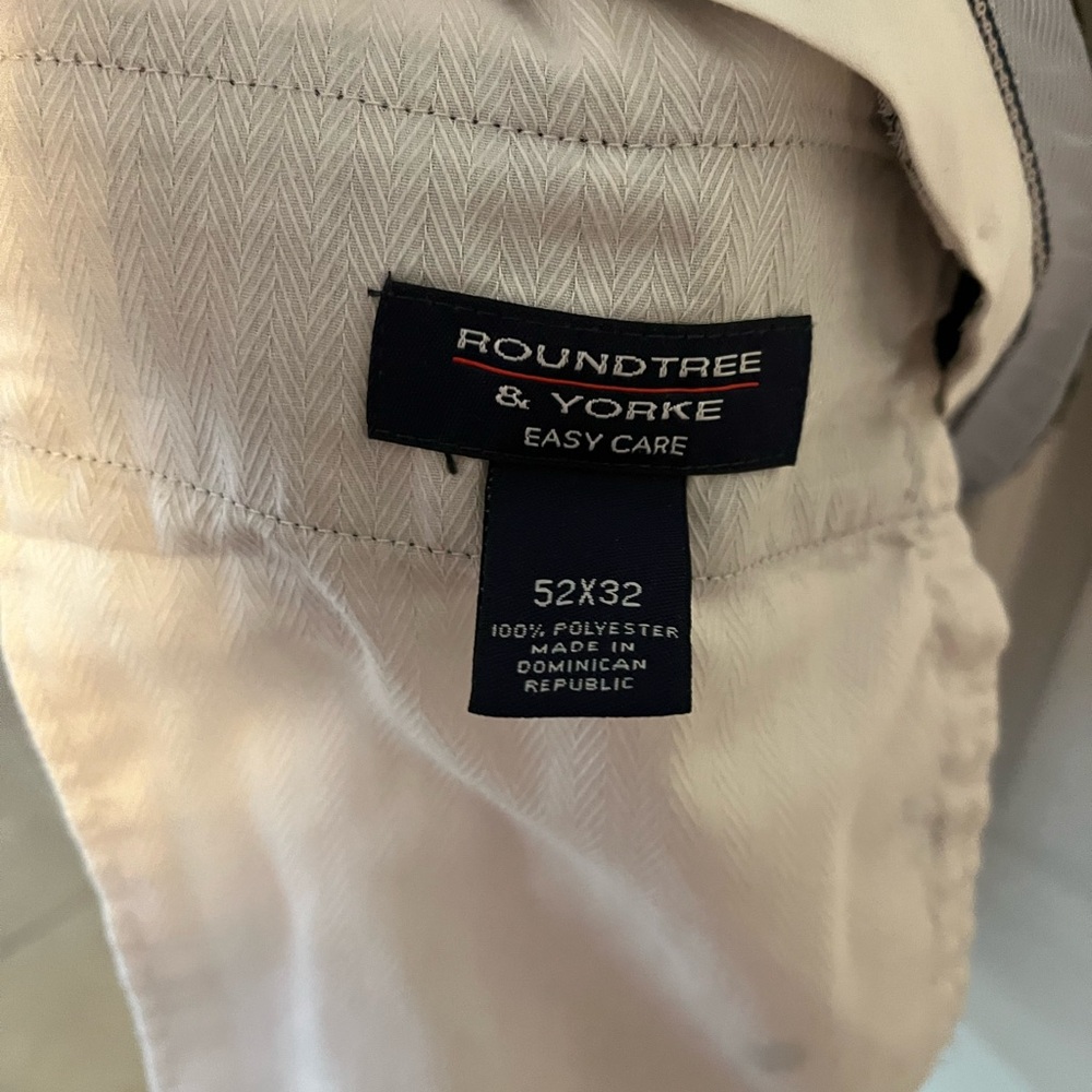 Roundtree & Yorke Easy Care Black Pants 52x32 - Picture 2 of 2